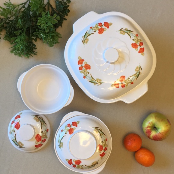 Vintage Melamine Ware Dinner Set - Picture 4 of 8